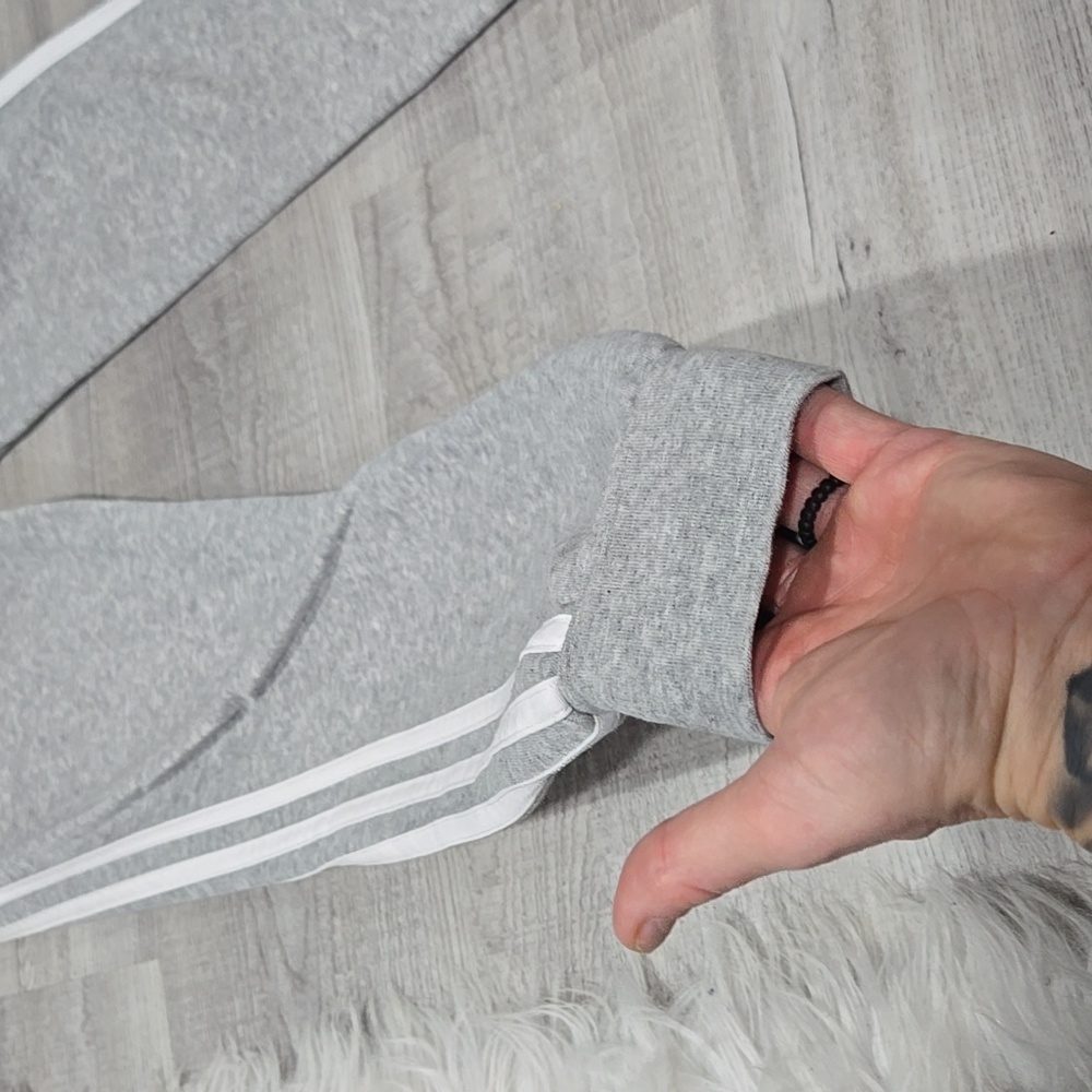 Adidas jogger - Picture 5 of 6
